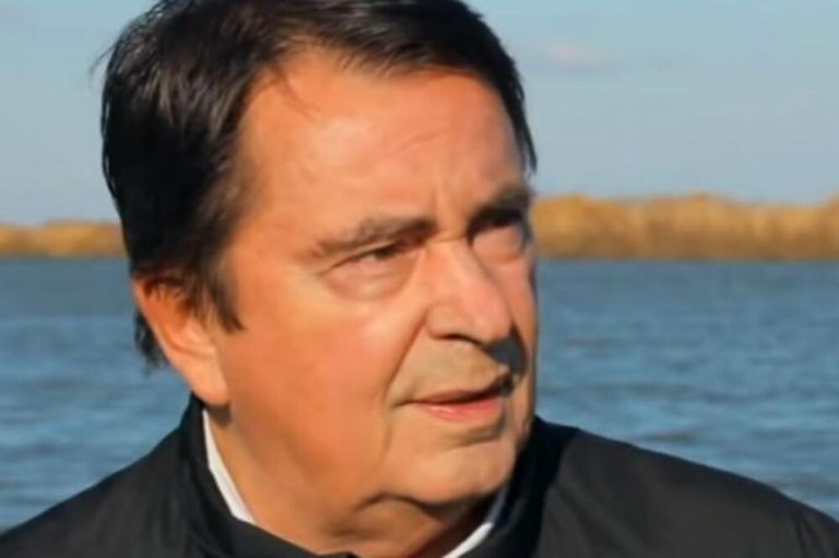 SKROMNO, DVA KREVETA, KUPATILO, SILAN ALAT I ŠTAPOVI: Ovo je kontejner u kojem je živeo pokojni Lane Gutović (FOTO)