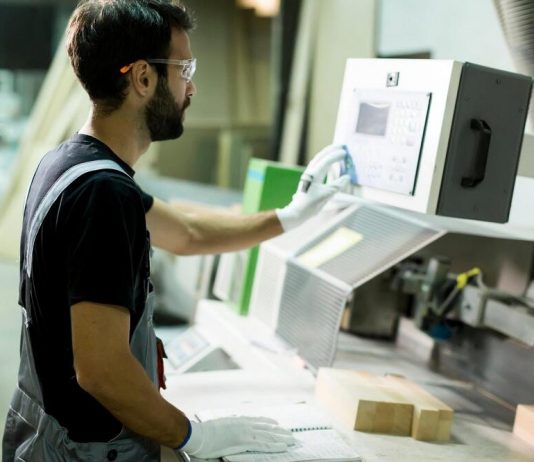 VEST ŠOKIRALA NEMAČKU! Najveći evropski proizvođač zatvara fabriku, otpušta radnike, udarila NAJVEĆA KRIZA za 130 godina rada