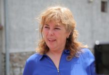 CECINA PRIJA U MINIĆU NAPRAVILA POZU DANA! Kada vidite gde je otišla i šta radi NEĆE VAM BITI DOBRO