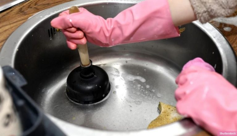 Vodoinstalater upozorava: Bacite li ovu stvar u sudoperu, odvod će se stegnuti kao beton, ni sajla ga ne može probiti