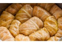 Specijalitet za Novu godinu: Recept za sarmu iz stare jugoslavenske kuharice