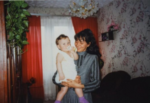 Žena je na stepeništu podruma našla smotuljak sa bebom i dala joj ime Marina: Nakon 60 godina saznala je strašnu istinu