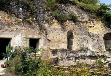 Bračni par kupio pećinu za samo 1 EURO i pretvorio je u prelijep dom. Sada im svi zavide!