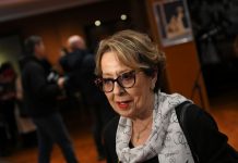 Stan u staroj zgradi, a nameštaj je priča za sebe: Evo u kakvim uslovima živi Ceca Bojković