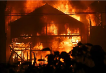 Cijeli grad u plamenu, vatra zahvatila više od 170 zgrada. Ljudi prebačeni u hitni prihvatni centar