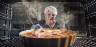 Male tajne za savršenu pitu: Tradicionalni preliv koji daje mekoću, sočnost i ukus kao iz najboljih restorana