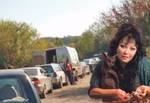 KOD LESKOVCA SE POJAVILA NOVA BABA VANGA! Hiljade ljudi danima čeka da ih leči ‘VIDOVITA’ MARINA!