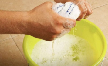 STAVITE KAP OVE TEČNOSTI U VODU I PREBRIŠITE KUĆU: 10 dana nećete vidjeti prašinu – TRIK KOJI SE KORISTI U MUZEJU