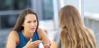 PSIHOLOG OTKRIO GENIJALAN TRIK: Ako je neko bezobrazan prema vama, upotrijebite OVE TRI RIJEČI i gledajte kako se odmah povlači!