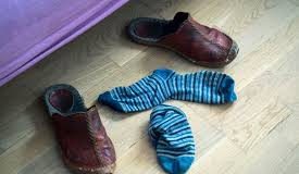 Nikada ne ostavljajte čarape pored kreveta: Evo i zašto