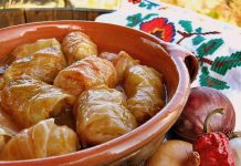 Samo ovako se pravi zaprška za sarmu: Kuhar otkrio caku zbog koje miriše kao kod bake Samo ovako se pravi zaprška za sarmu: Kuhar otkrio caku zbog koje miriše kao kod bake - featured image