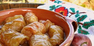 Samo ovako se pravi zaprška za sarmu: Kuhar otkrio caku zbog koje miriše kao kod bake Samo ovako se pravi zaprška za sarmu: Kuhar otkrio caku zbog koje miriše kao kod bake - featured image
